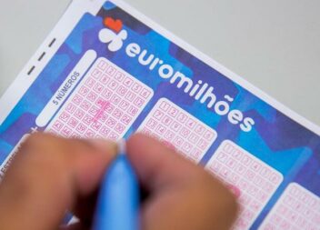 Jackpot do Euromilhões engorda para 215 milhões de euros