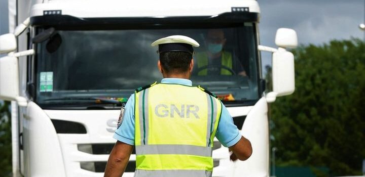 Motorista detido por falsificação de tempos de condução na Guarda