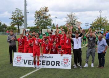A ADC Proença-a-Nova pela conquista da Taça de Iniciados da Associação de Futebo