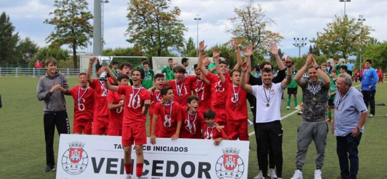 A ADC Proença-a-Nova pela conquista da Taça de Iniciados da Associação de Futebo