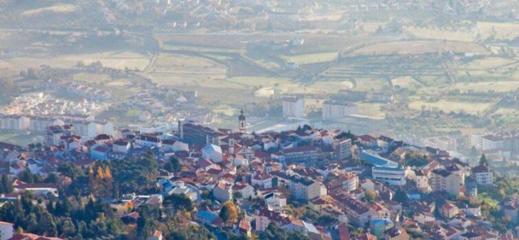 A Águas da Covilhã está a organizar o concurso "Varandas de Natal" para todas as