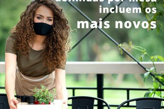 A lotação máxima por mesa é de 4 pessoas no interior de restaurantes, cafés e pa