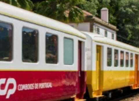 Amanhã, domingo, não haverá quase comboios: Revisores da CP em greve