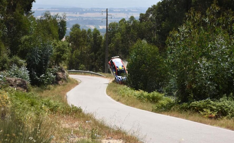 Aparatoso acidente no Rali de Castelo Branco