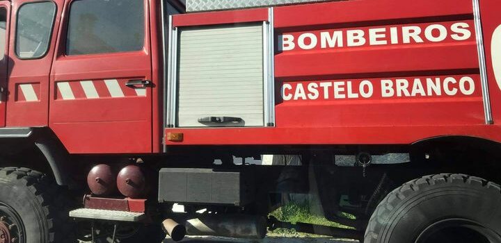 Bombeiros vacinados antes de presidentes de câmara