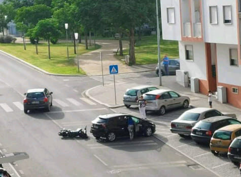 Colisão rodoviária em Castelo Branco sem vítimas a registar