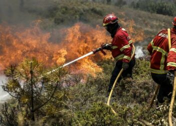 Covilhã || Incêndio continua activo