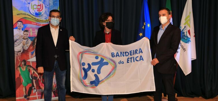 Departamento da Formação do Clube Desportivo de Alcains certificado com a Bandei