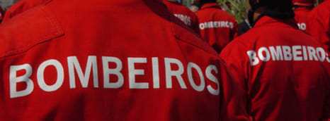 Fogo em veículo no Largo de São João em Castelo Branco