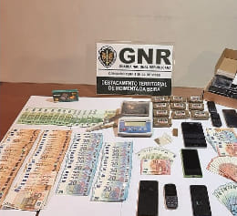 GNR desfaz rede familiar de tráfico de droga em Moimenta da Beira