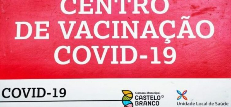 Governo envia SMS a toda população a insistir que é preciso ir à vacina