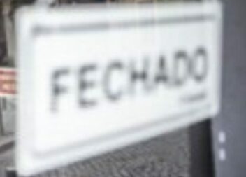 Pandemia obriga cafés e restaurantes a estarem encerrados até ao fim de abril