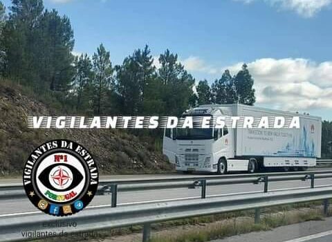 Pneu de camião rebenta na A23