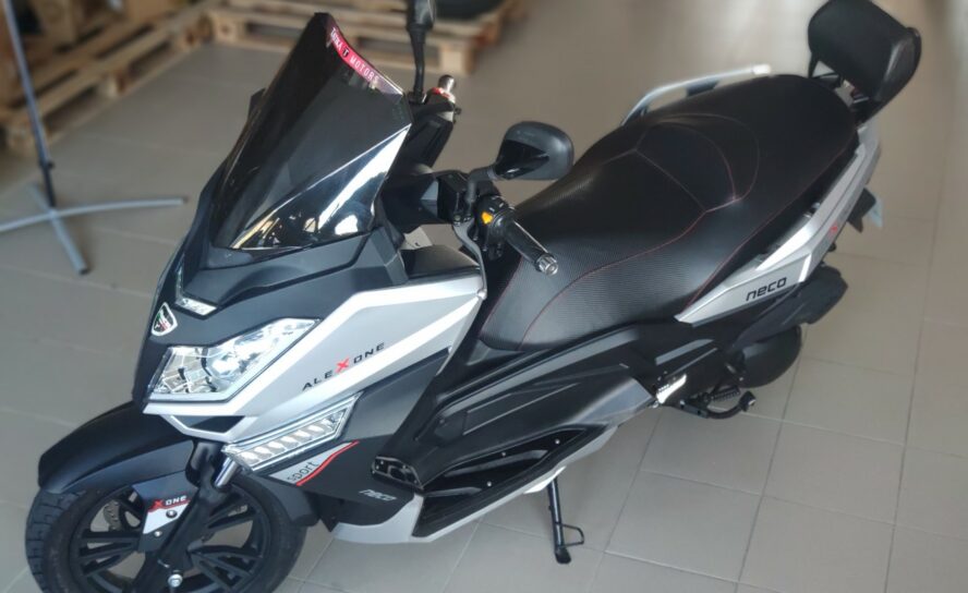 TatikaMotors apresenta esta robusta scooter 125 Neco ALE X ONE