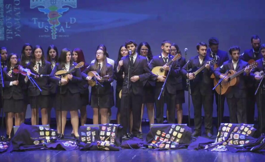 Trovas d’ Amato no Cine Teatro