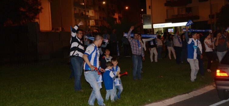 Adeptos do FC Porto em comemoração "antecipada" do título 