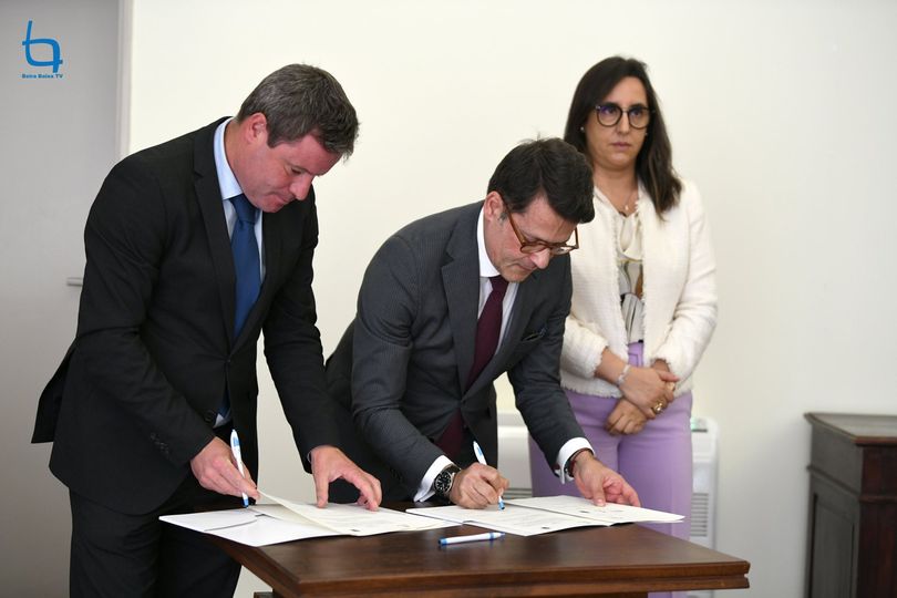 Assinatura de protocolo