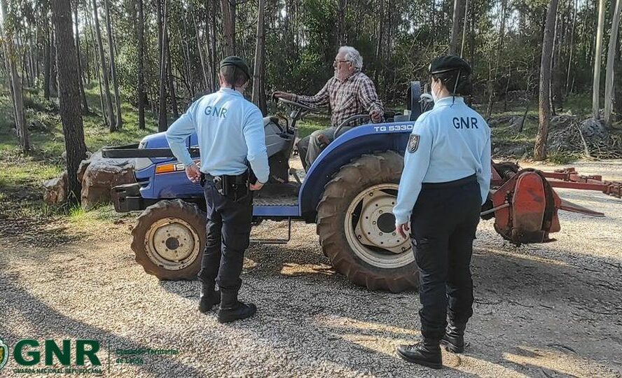 Condutores de tratores obrigados a formação a partir de agosto de 2023