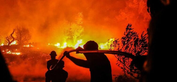 Continua ativo o incêndio que deflagrou perto das 14h11 entre Belmonte e Guarda,