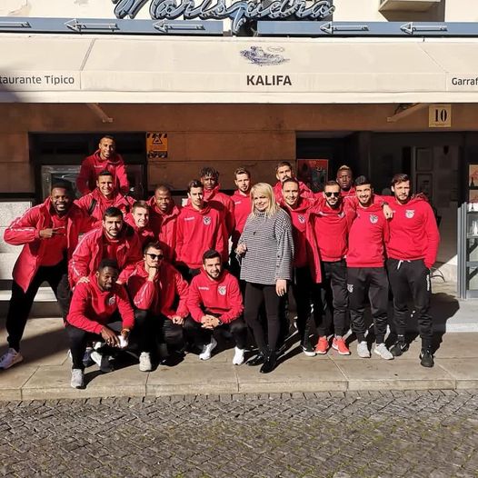Equipa do Benfica e CB almoça no Kalifa