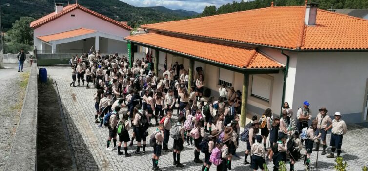 Escuteiros em Benespera