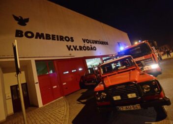 Fogo abraça o Castelo Rei Wamba