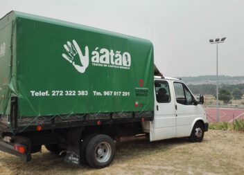 Furtaram a carrinha do grupo de Teatro Váatão