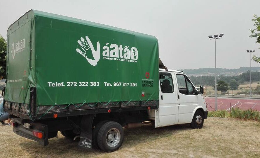 Furtaram a carrinha do grupo de Teatro Váatão