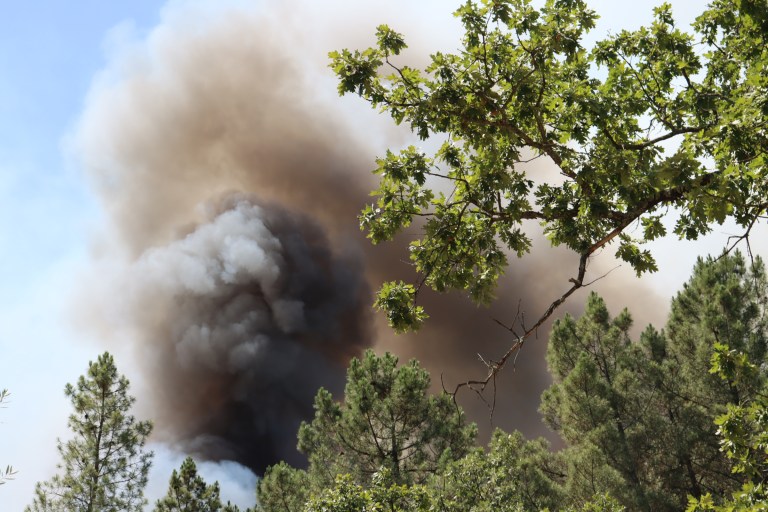 Incêndio na Benespera ativo há mais de 24H