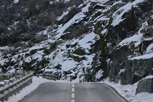 Já caiu a primeira neve de Outono na Serra da Estrela