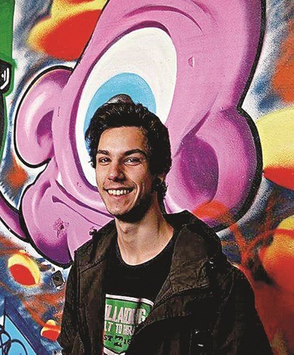 Médico julgado por homicídio após perfuração gástrica a jovem de 18 anos