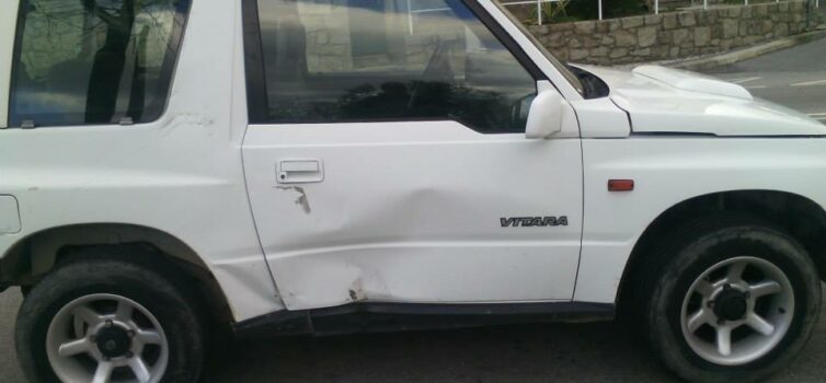 O local do embate quando o jeep se atravessa na frente do motociclista...