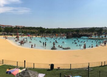 Piscina Praia de Castelo Branco com enorme afluência