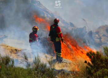 9 Operacionais feridos e 2 acessos cortados