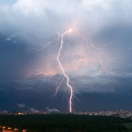 Castelo Branco com aviso meteorológico devido a trovada