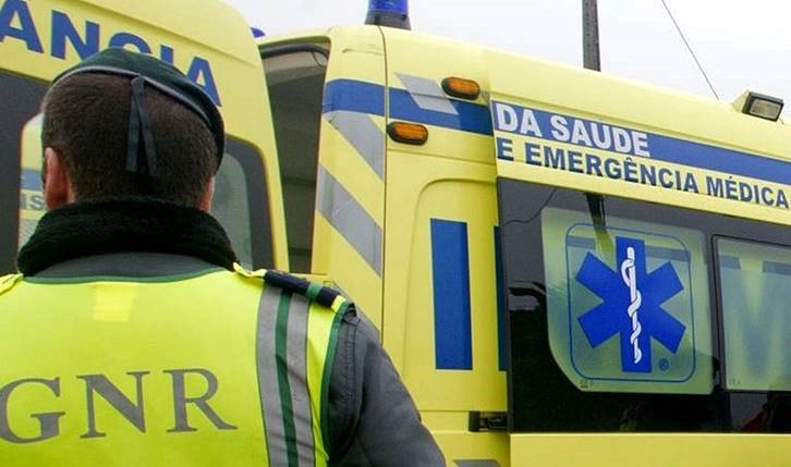 Colisão entre veículo pesado e ligeiro provoca um morto na A25 em Pinhel