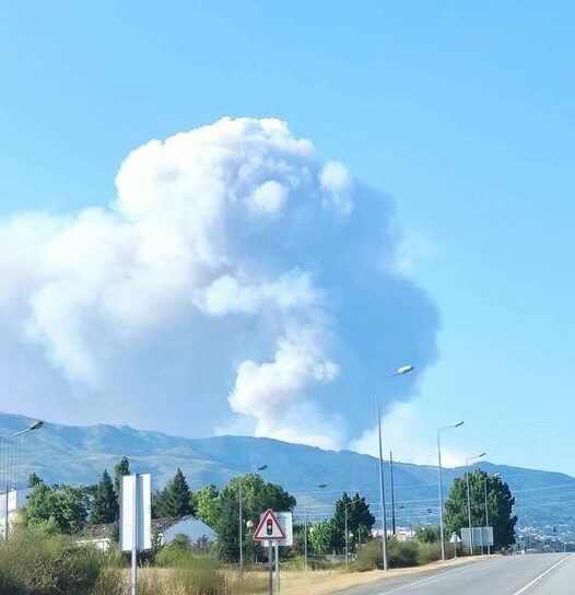 Continua ativo o incêndio na Covilhã