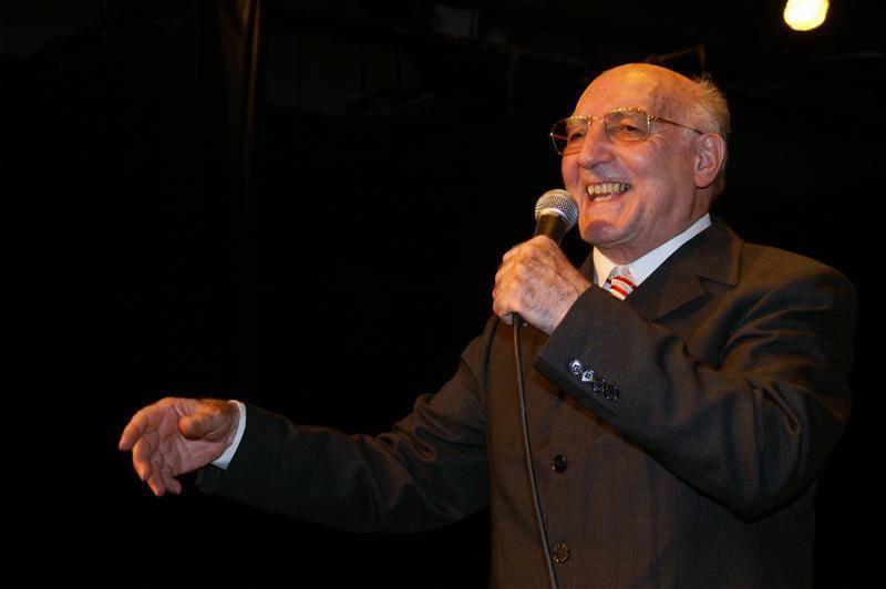 Faleceu o cantor