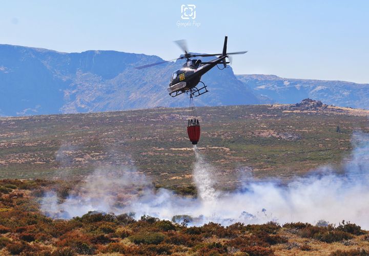Mais de 1000 operacionais continuam a combater o fogo
