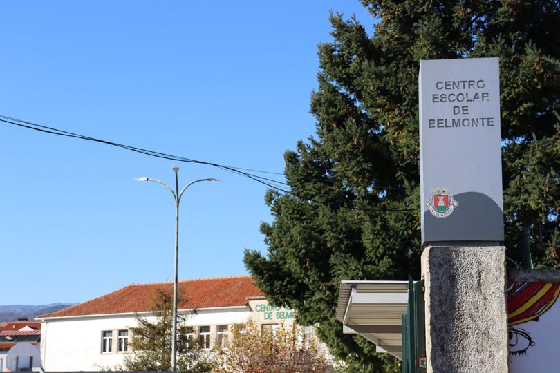 Pais querem permanência de docente que estava em regime de mobilidade