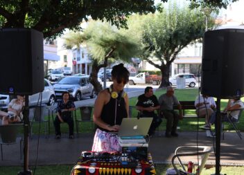 Planta Party para reflorestar Oleiros