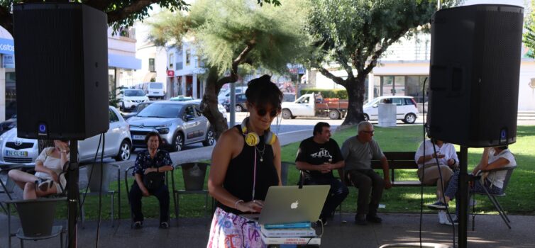 Planta Party para reflorestar Oleiros