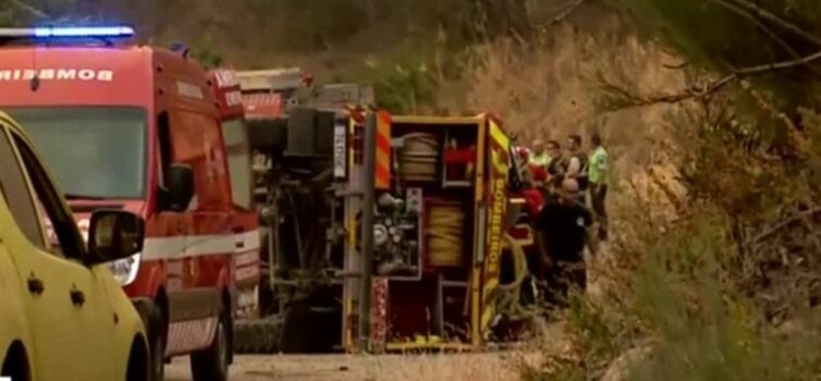 Veículo de Combate a incêndio capotou e fez 5 feridos