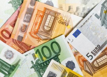 Apoio de 125 euros, de 50 e pensões: saiba o que fazer para o obter