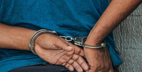 Bombeiro de 21 anos usou isqueiro para atear sete fogos por "gosto e para partic