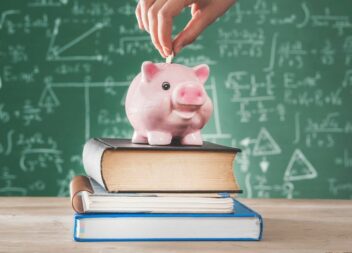 Simulador para ajudar a preparar a 'carteira' no regresso às aulas