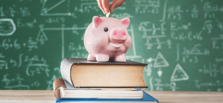 Simulador para ajudar a preparar a 'carteira' no regresso às aulas