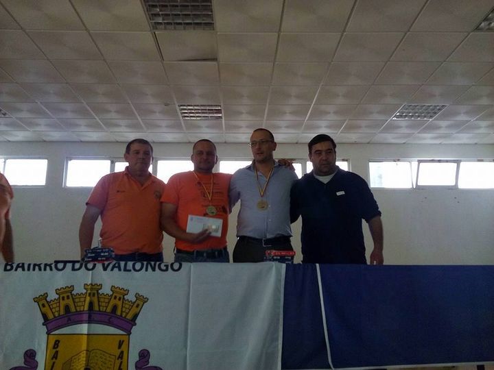 Torneio de Sueca no Bairro do Valongo