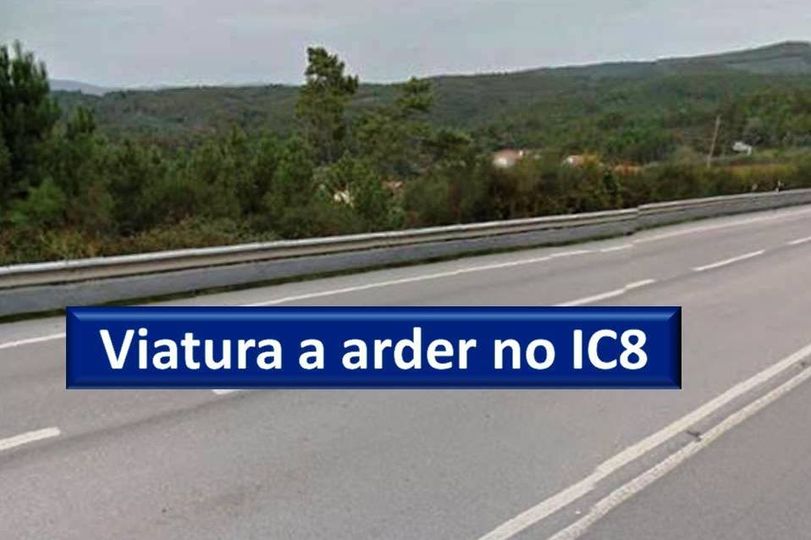 Totalmente consumido pelas chamas