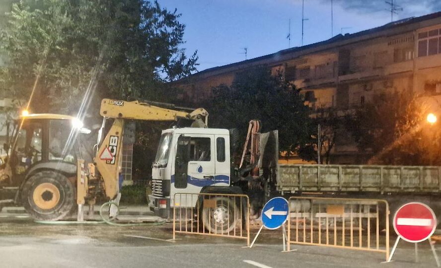 Trânsito condicionado na Praça Família Domingos